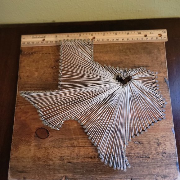 Hand Made String Art. The State of Texas. 11"x12" - Picture 4 of 6